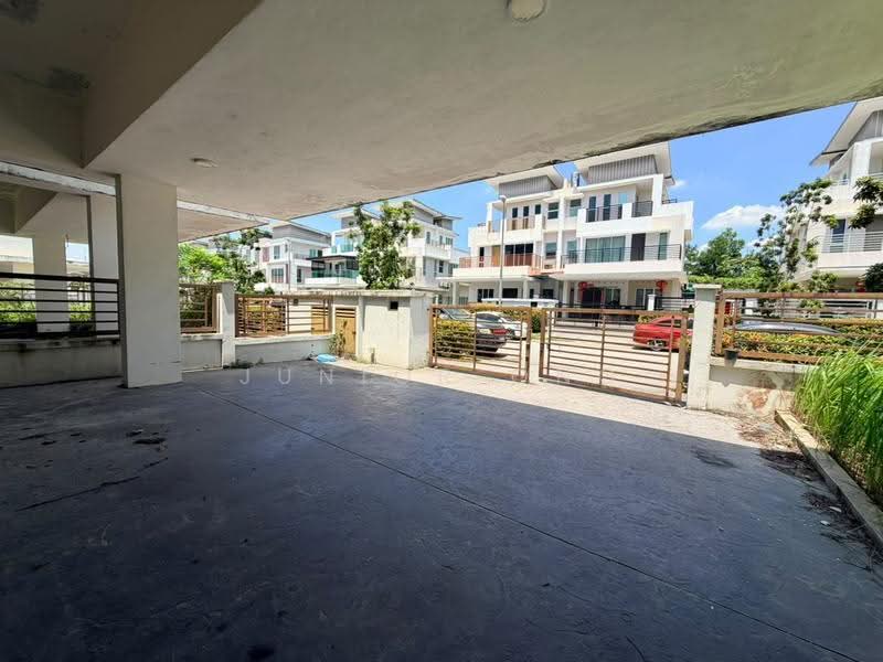 Semi-Detached House for Sale in Rawang (Selangor) - Junior Ong - Exterior - PropertyGuru.com.my