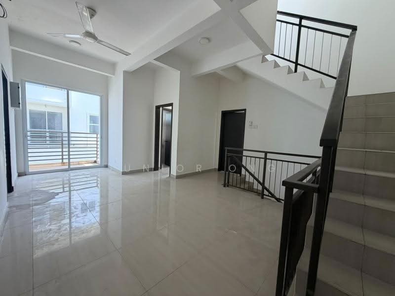 Semi-Detached House for Sale in Rawang (Selangor) - Junior Ong - Living Room - PropertyGuru.com.my