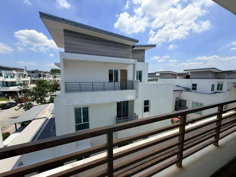 Semi-Detached House for Sale in Rawang (Selangor) - Junior Ong - PropertyGuru.com.my