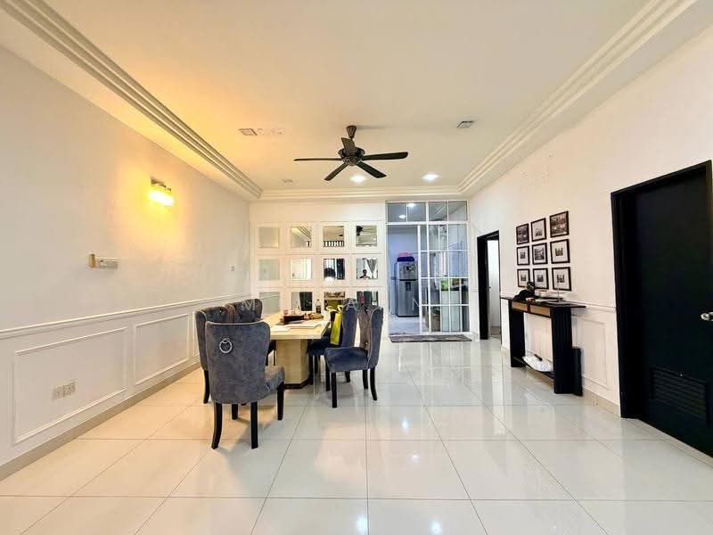 Rumah Teres 2-Tingkat untuk Dijual di D'Kayangan (Shah Alam) - muharni sawarin - Dining Room - PropertyGuru.com.my