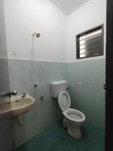 Terraced House for Rent in Garden Avenue (Seremban 2) - Chris Lim - Bathroom - PropertyGuru.com.my