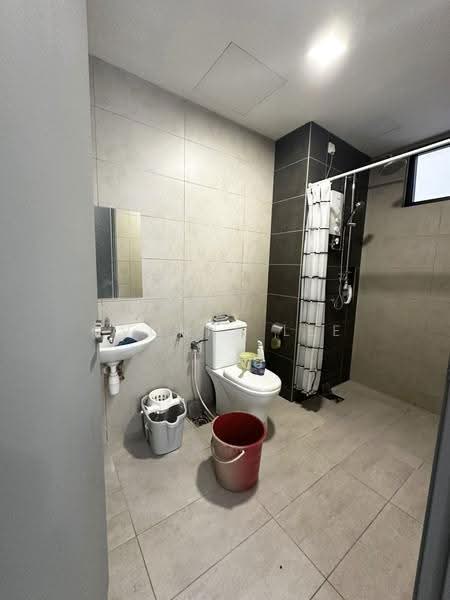 Kediaman Servis untuk Disewa di Luminari - Yvonne Lee - Bathroom - PropertyGuru.com.my