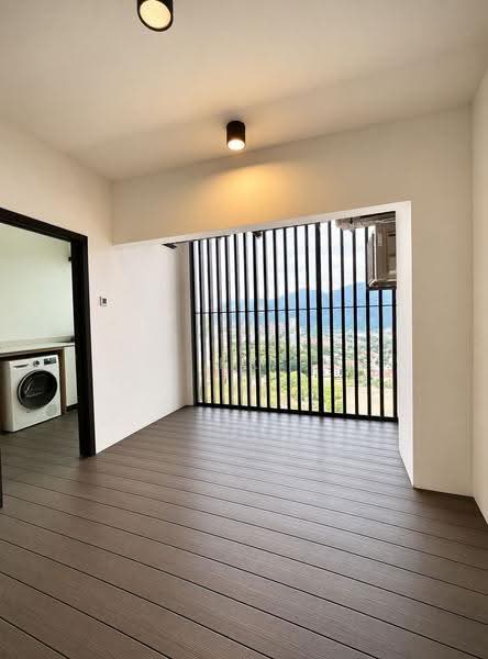 Kondominium untuk Dijual di One Tanjong Condominium - KK Kwok - Balcony - PropertyGuru.com.my