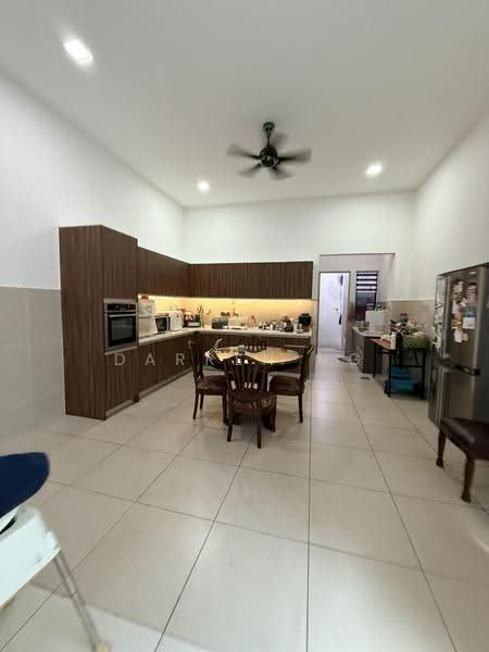 Terraced House for Sale in Temasya Glenmarie (Glenmarie) - Darren Ng - Kitchen - PropertyGuru.com.my