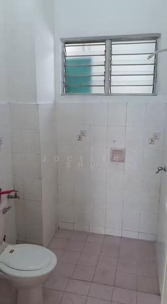 Pangsapuri untuk Dijual di Pangsapuri Sri Mekar - Jocelyn Shu - Bathroom - PropertyGuru.com.my