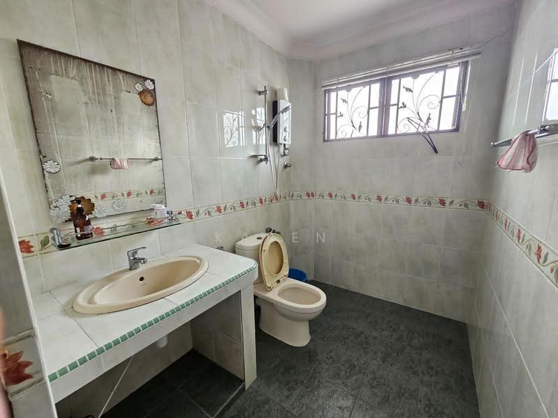 Rumah Teres untuk Dijual di Taman Cheras (Cheras) - KAREN SIA - Bathroom - PropertyGuru.com.my