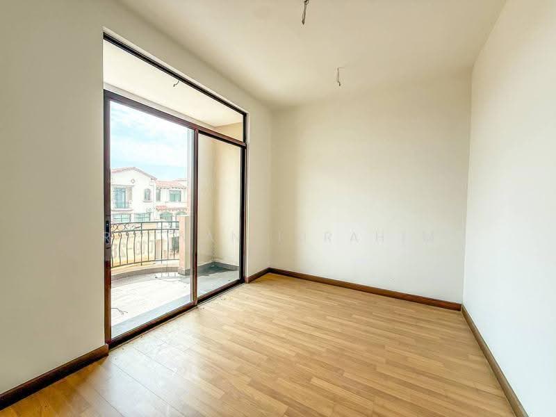 3-storey Terraced House for Sale in Diamond City (Semenyih) - Ridwan Ibrahim - Balcony - PropertyGuru.com.my
