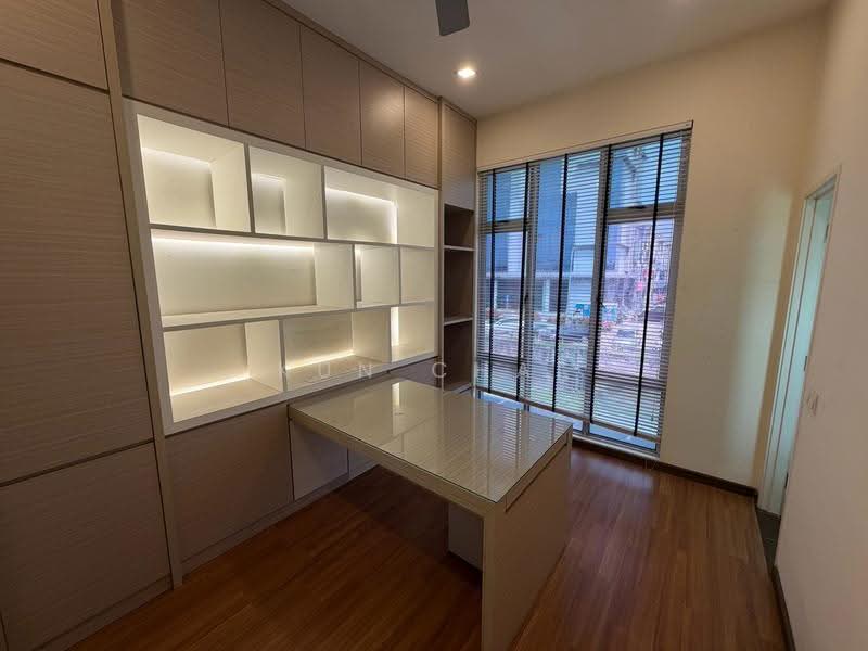 Semi-Detached House for Sale in Taman Nusa Bestari (Iskandar Puteri (Nusajaya)) - Kun Chai - Study - PropertyGuru.com.my