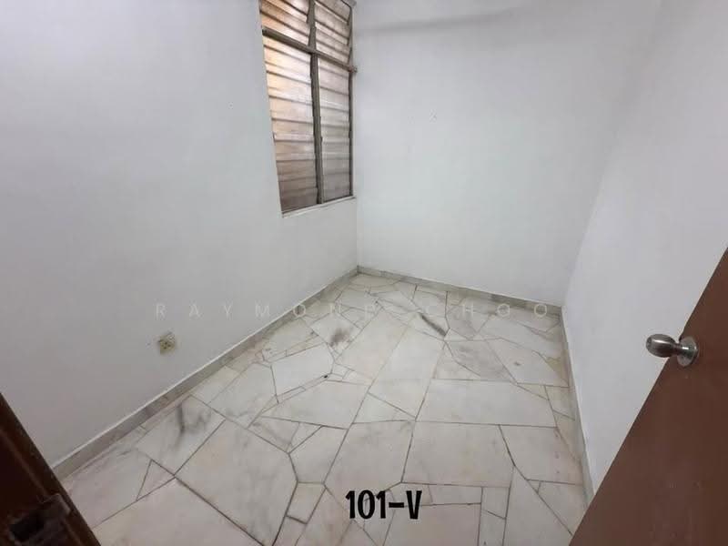 Terraced House for Sale in Bandar Bukit Raja (Klang) - Raymond Choo - Interior - PropertyGuru.com.my