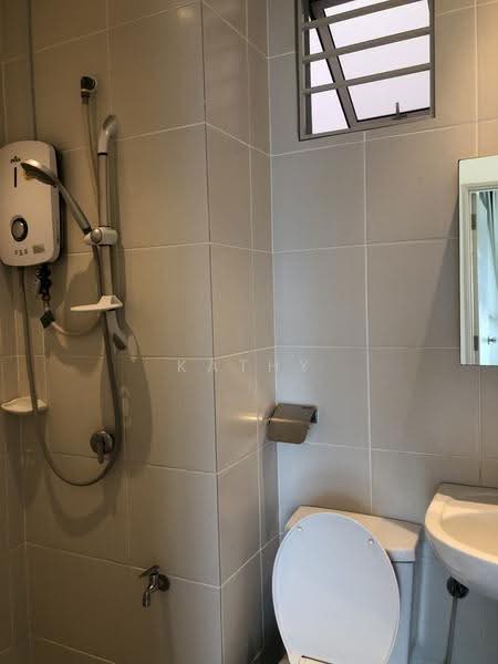 Kondominium untuk Disewa di Sky Awani Residensi 1 - Kathy Yap - Bathroom - PropertyGuru.com.my