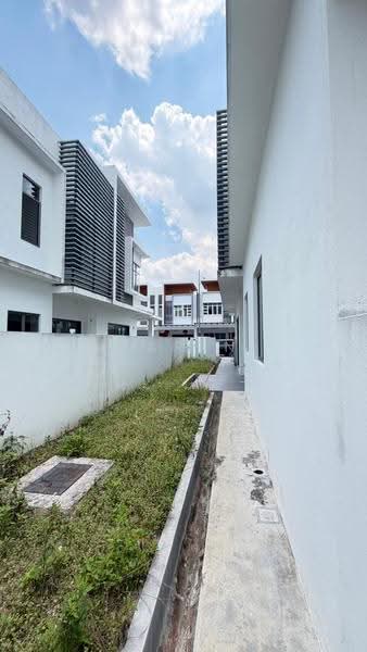 Rumah Berkembar untuk Dijual di Kajang (Selangor) - KAREN SIA - Exterior - PropertyGuru.com.my