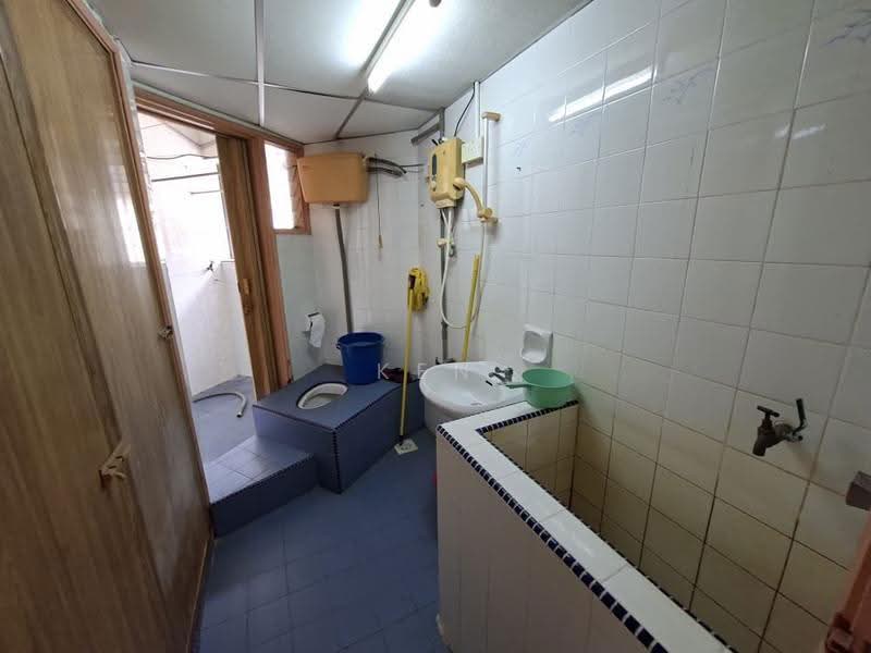 Apartment for Sale at Nova II - Ken Lai - Bathroom - PropertyGuru.com.my