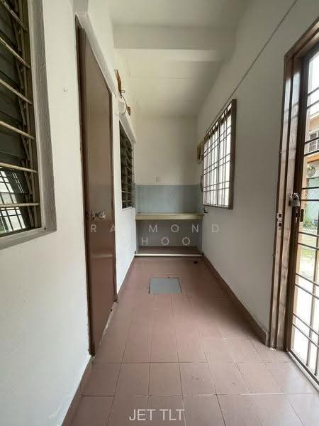 Rumah Teres untuk Dijual di Bandar Botanic (Klang) - Raymond Choo - Corridor - PropertyGuru.com.my