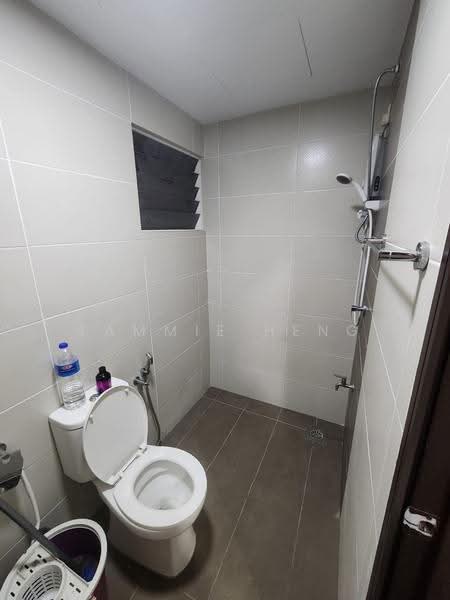 Kondominium untuk Disewa di Paraiso Residence @ The Earth - Tammie Heng - Bathroom - PropertyGuru.com.my