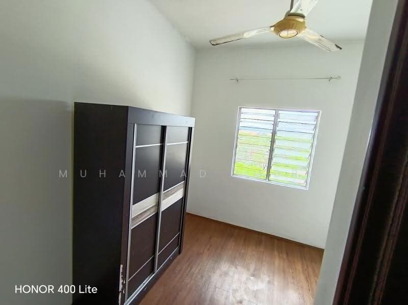 Pangsapuri untuk Disewa di Tun Teja 1 - Muhammad Amerul - Bedroom - PropertyGuru.com.my