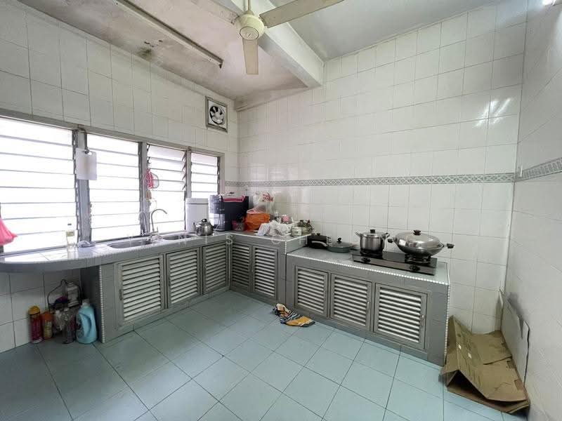 Rumah Teres 2-Tingkat untuk Dijual di Taman Wangsa Permai (Kepong) - Yanis Cheong - Kitchen - PropertyGuru.com.my