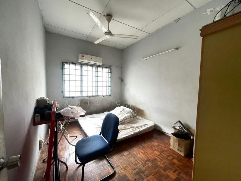 Rumah Teres 2-Tingkat untuk Dijual di Taman Wangsa Permai (Kepong) - Yanis Cheong - Bedroom - PropertyGuru.com.my