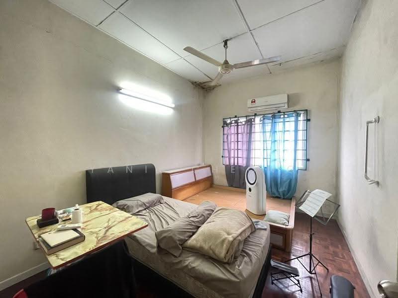 Rumah Teres 2-Tingkat untuk Dijual di Taman Wangsa Permai (Kepong) - Yanis Cheong - Bedroom - PropertyGuru.com.my