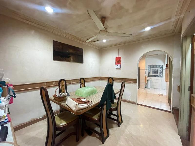 Rumah Teres 2-Tingkat untuk Dijual di Taman Wangsa Permai (Kepong) - Yanis Cheong - Dining Room - PropertyGuru.com.my