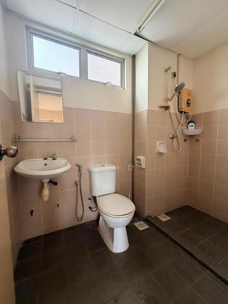 Kondominium untuk Dijual di Anggun Puri - Abid Sabarudin - Bathroom - PropertyGuru.com.my