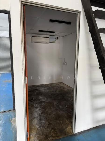 Kedai untuk Disewa di Sungai Besi (Kuala Lumpur) - Annie How - Interior - PropertyGuru.com.my