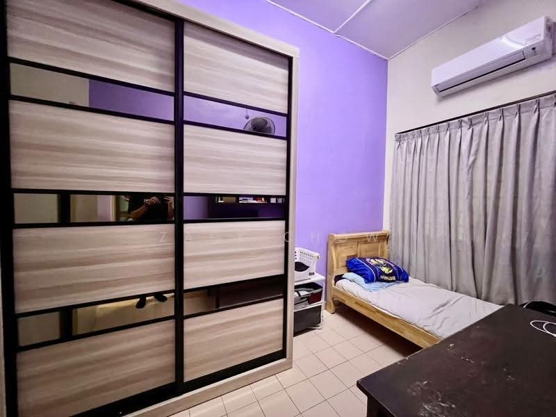 Rumah Teres 1-Tingkat untuk Dijual di Taman Molek (Johor Bahru) - Zack Chow - Bedroom - PropertyGuru.com.my
