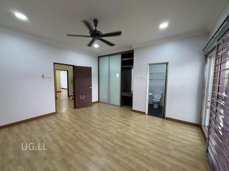 2-storey Terraced House for Sale in Kota Bayuemas (Klang) - Raymond Choo - Bedroom - PropertyGuru.com.my
