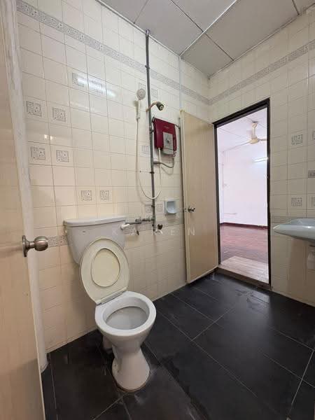 2-storey Terraced House for Sale in Taman Bukit Mewah (Kajang) - KAREN SIA - Bathroom - PropertyGuru.com.my