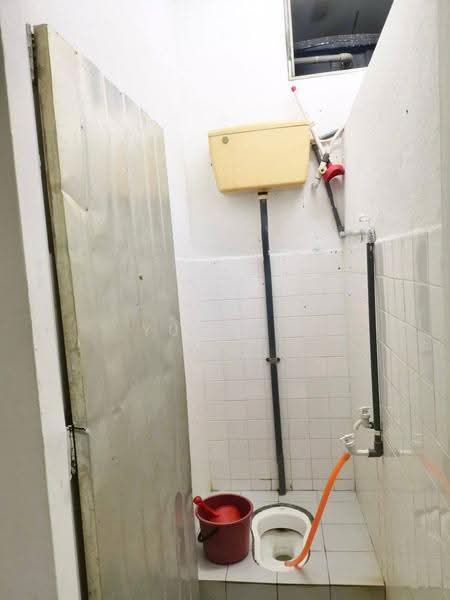 Rumah Flat untuk Dijual di Jasa - Yucong . - Bathroom - PropertyGuru.com.my