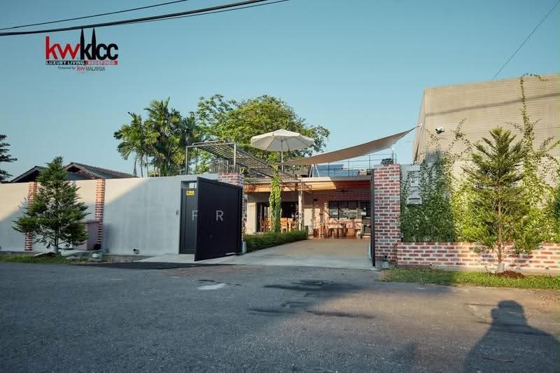 Bungalow House untuk Dijual di Taman Desa Permai (Port Dickson) - Francis Ngooi - PropertyGuru.com.my