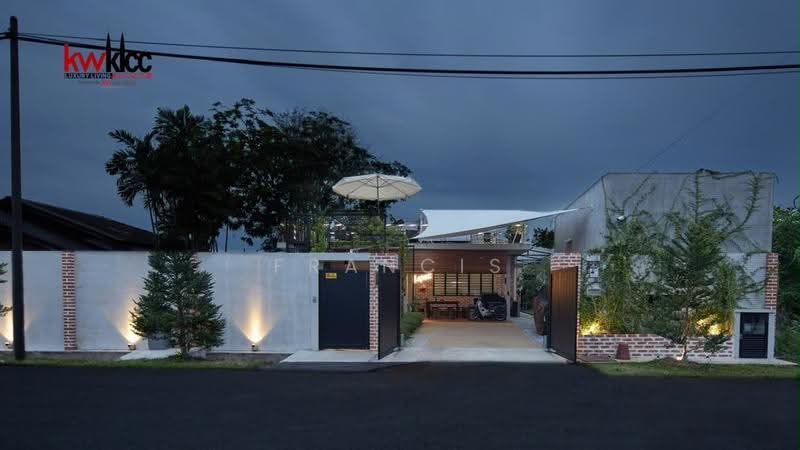 Bungalow House untuk Dijual di Taman Desa Permai (Port Dickson) - Francis Ngooi - PropertyGuru.com.my