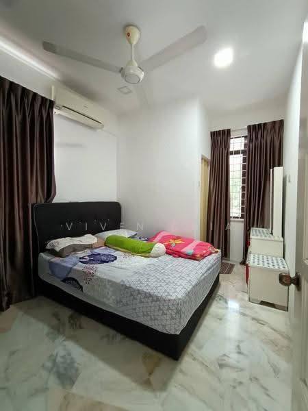 Townhouse for Rent in Taman Bukit Teratai (Ampang) - Viven Chia - Bedroom - PropertyGuru.com.my