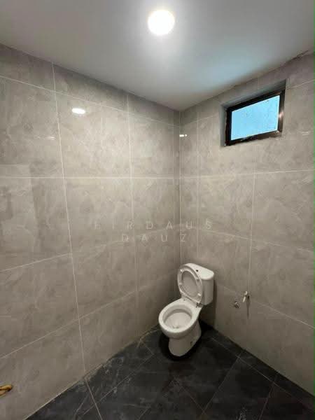 1-storey Terraced House for Sale in Taman Nusa Damai (Pasir Gudang) - Firdaus Dauz - Bathroom - PropertyGuru.com.my