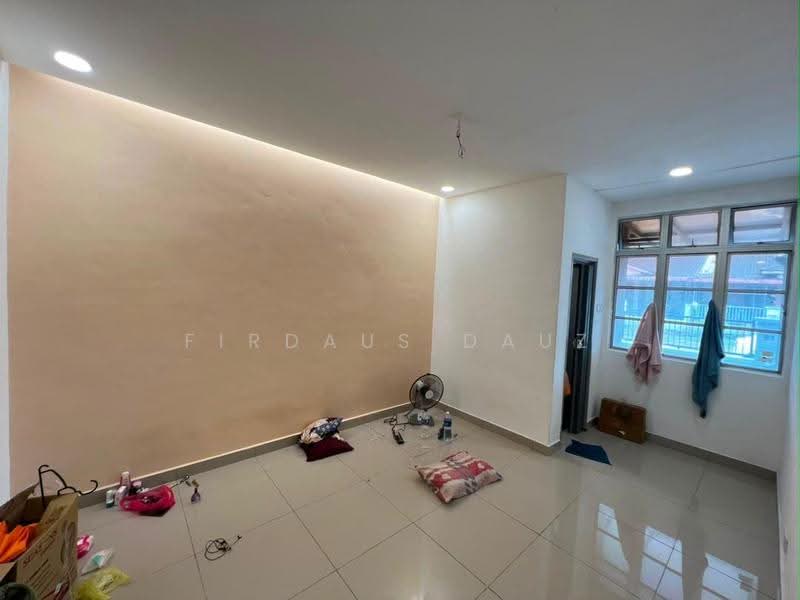 1-storey Terraced House for Sale in Taman Nusa Damai (Pasir Gudang) - Firdaus Dauz - Living Room - PropertyGuru.com.my