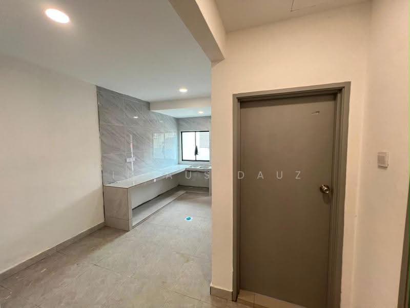 1-storey Terraced House for Sale in Taman Nusa Damai (Pasir Gudang) - Firdaus Dauz - Kitchen - PropertyGuru.com.my