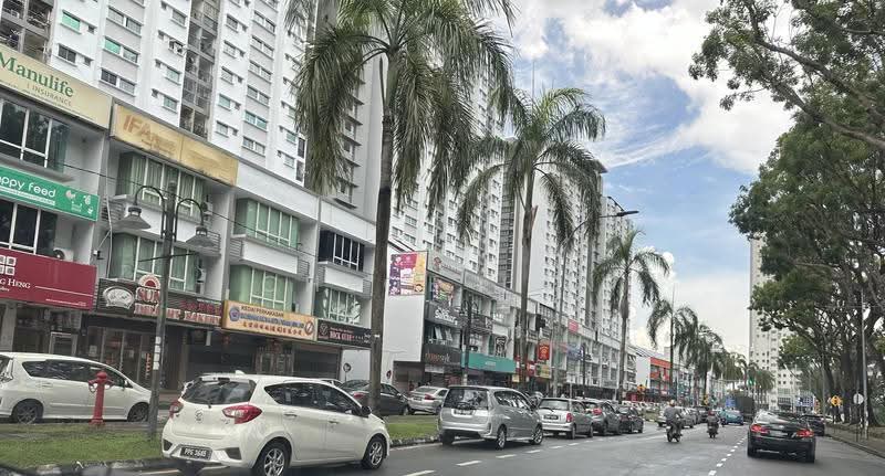 Shop for Rent in Jelutong (Penang) - Chloe Tan - Exterior - PropertyGuru.com.my