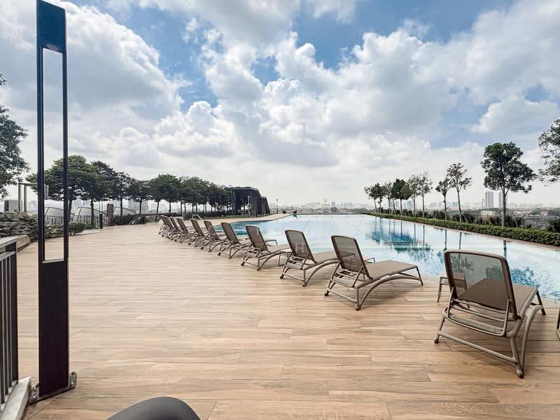 Service Residence for Sale at Megah Rise - Aeric Petrelli Goh - Pool - PropertyGuru.com.my