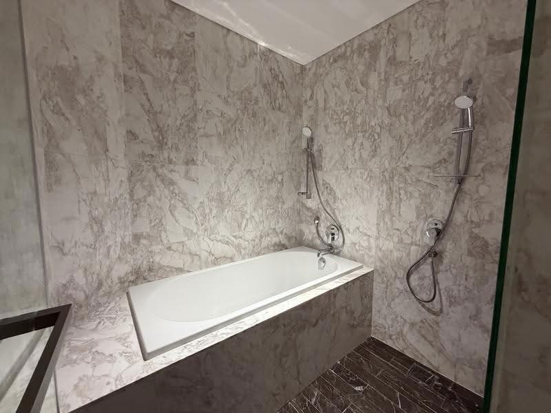 Kediaman Servis untuk Dijual di SO Sofitel Kuala Lumpur Residences - Nova Chua - Bathroom - PropertyGuru.com.my
