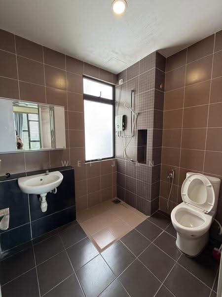 Pangsapuri untuk Disewa di Austin Regency (Pangsapuri Austin Perdana) - Wei Jian Tan - Bathroom - PropertyGuru.com.my