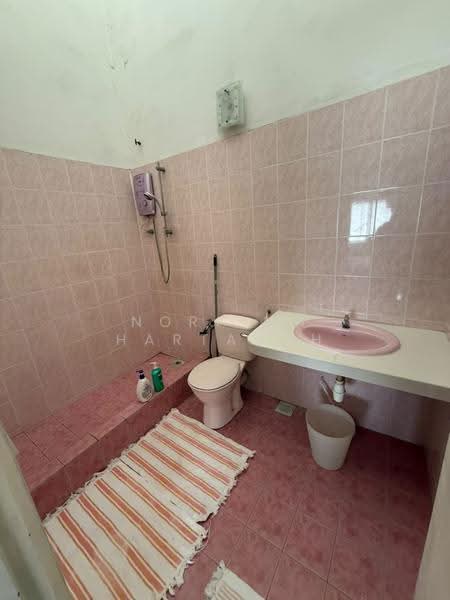 Rumah Teres 2-Tingkat untuk Dijual di Kajang (Selangor) - Norisma Hartanah - Bathroom - PropertyGuru.com.my