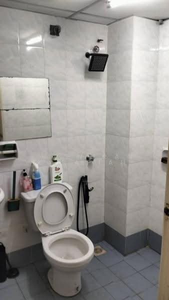 Apartment for Sale at E-Mas Villa - Surendran - Bathroom - PropertyGuru.com.my