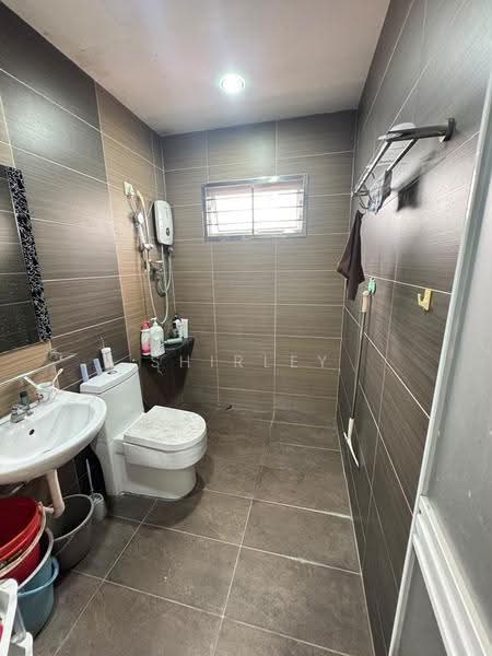 3-storey Terraced House for Sale in Taman Suria (Johor Bahru) - Shirley - Bathroom - PropertyGuru.com.my