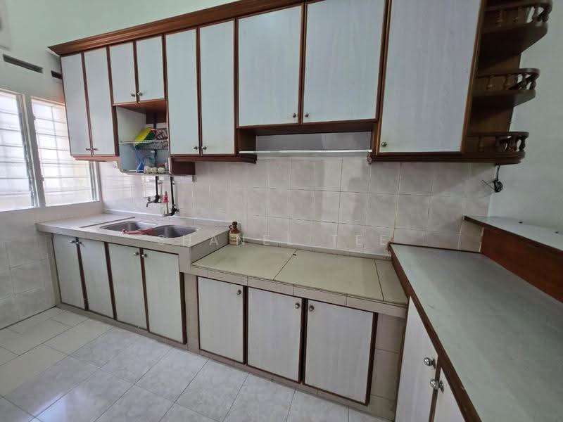 Rumah Teres 1-Tingkat untuk Dijual di Taman Sri Kluang (Kluang) - Shanel Tee - Kitchen - PropertyGuru.com.my