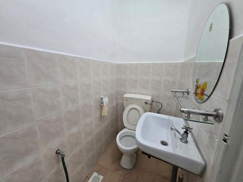 Rumah Teres 1-Tingkat untuk Dijual di Taman Sri Kluang (Kluang) - Shanel Tee - Bathroom - PropertyGuru.com.my