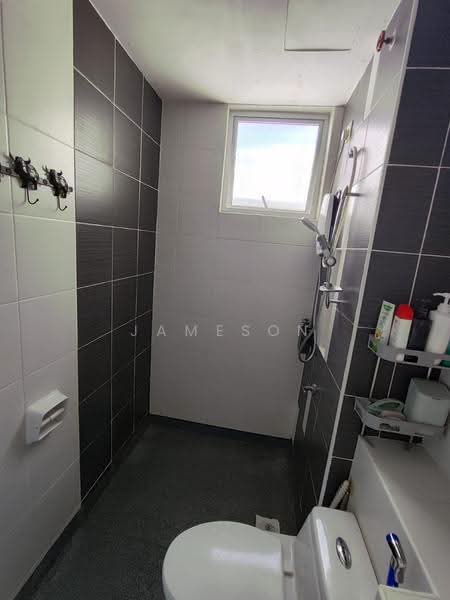 Kediaman Servis untuk Disewa di D'Ambience Residences (Pangsapuri Ikatan Flora) - Jameson Choo - Bathroom - PropertyGuru.com.my