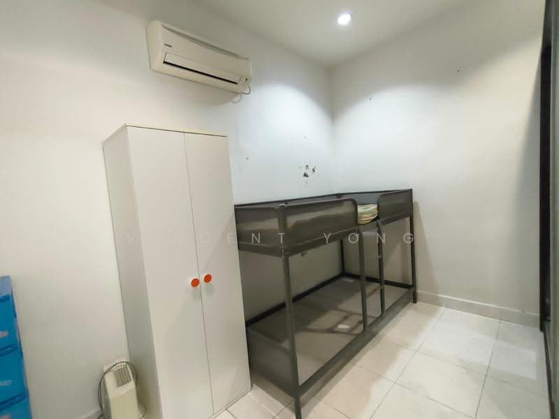 Rumah Teres 1.5-Tingkat untuk Dijual di Taman Pelangi Indah (Ulu Tiram) - Vincent Yong - Bedroom - PropertyGuru.com.my