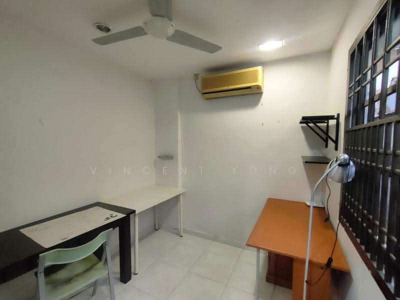 Rumah Teres 1.5-Tingkat untuk Dijual di Taman Pelangi Indah (Ulu Tiram) - Vincent Yong - Study - PropertyGuru.com.my