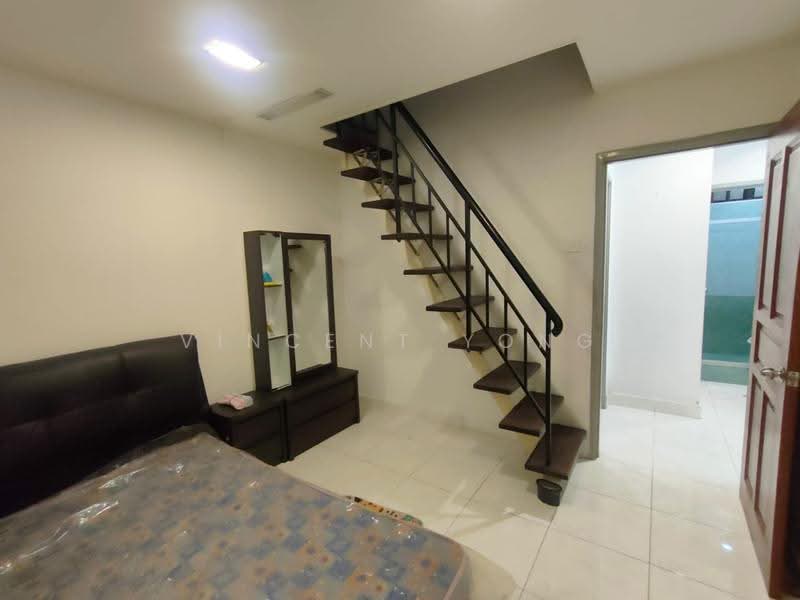 Rumah Teres 1.5-Tingkat untuk Dijual di Taman Pelangi Indah (Ulu Tiram) - Vincent Yong - Bedroom - PropertyGuru.com.my