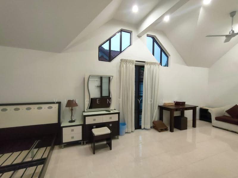 Rumah Teres 1.5-Tingkat untuk Dijual di Taman Pelangi Indah (Ulu Tiram) - Vincent Yong - Bedroom - PropertyGuru.com.my