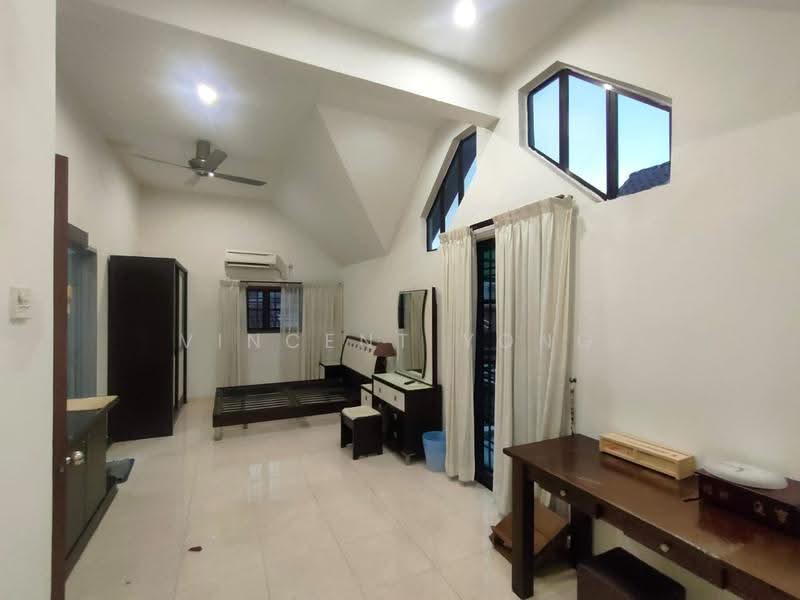 Rumah Teres 1.5-Tingkat untuk Dijual di Taman Pelangi Indah (Ulu Tiram) - Vincent Yong - Bedroom - PropertyGuru.com.my